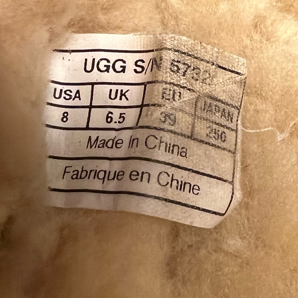 UGG Women’s Chestnut Limited Edition Scalloped Edge Moccasins - Picture 9 of 9